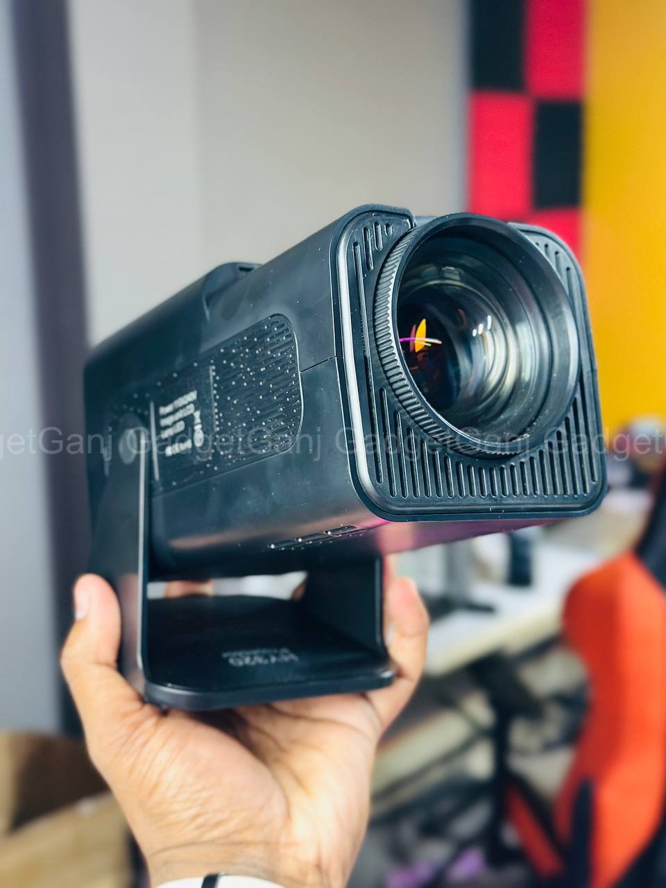 HY320 Mini Android Projector Price in Bangladesh